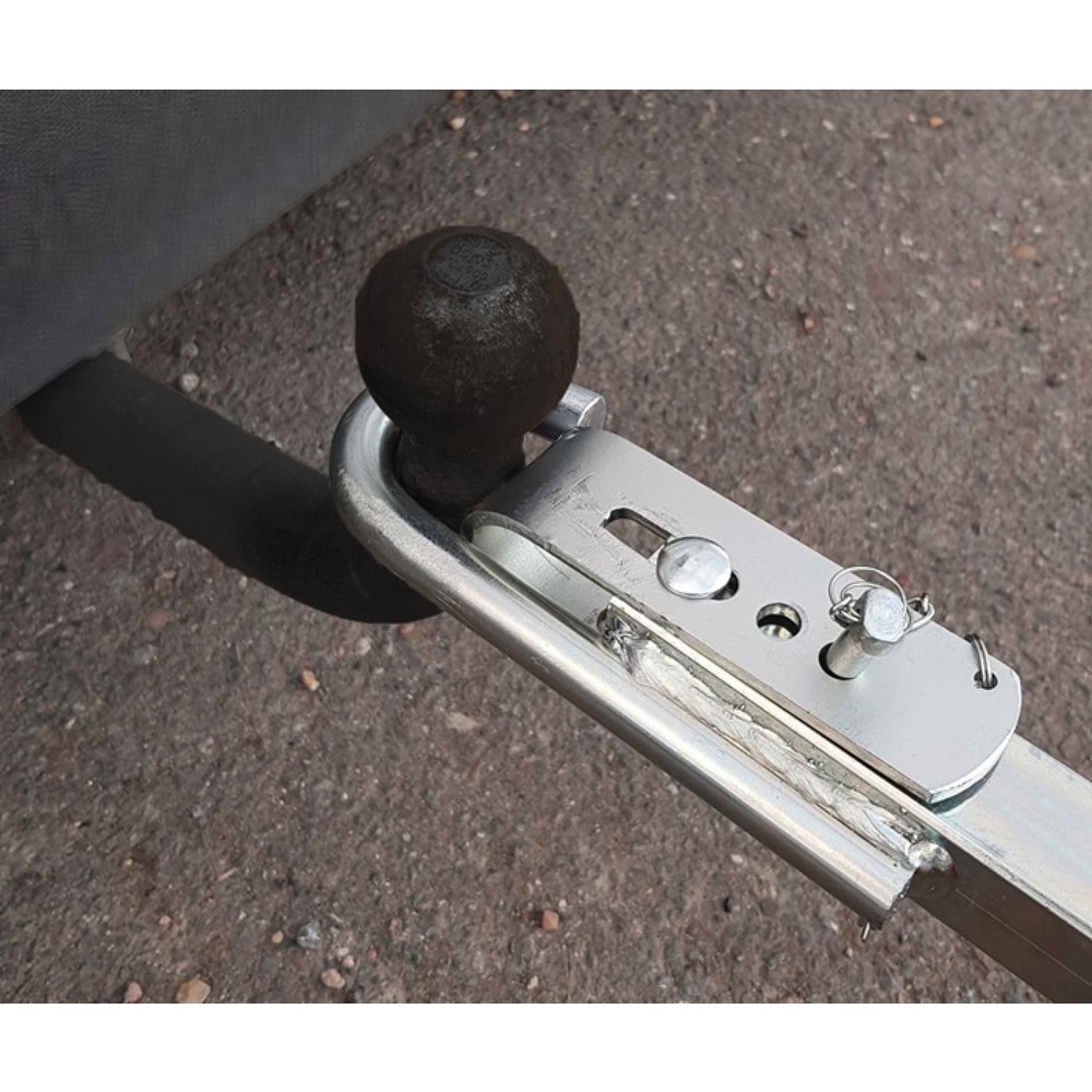 Produktabbildung Nr. 2: Abschleppstange, L750xB170xH60mm, Stahl verzinkt, mit Aufbewhrungstasche, Gewicht 1,1 kg rot-weiß