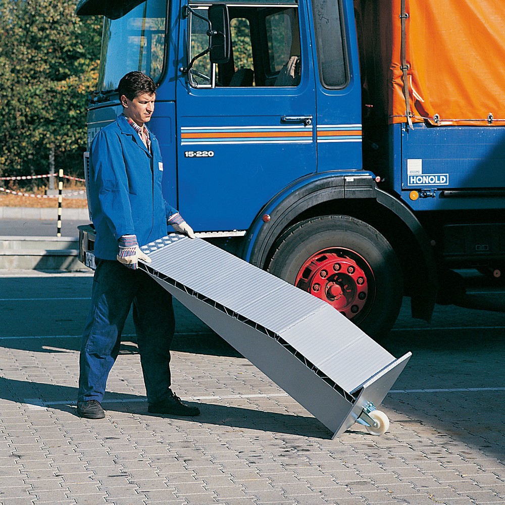 Produktabbildung Nr. 2: Altec Alu-Auffahrkeile, Tragkraft 12.000 kg/Stück, HxBxL 290 x 500 x 1.440 mm