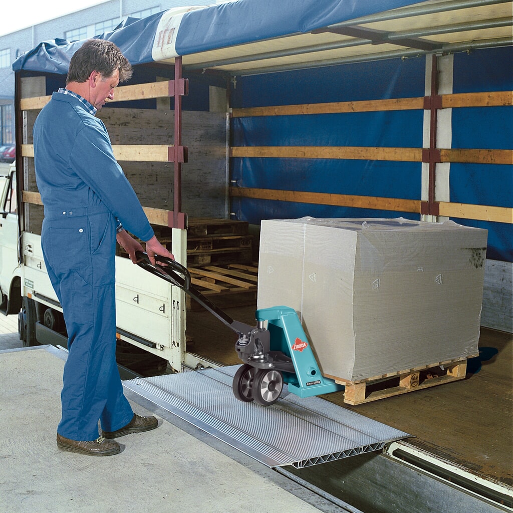 Produktabbildung: Altec Verladebrücke KBS, klappbar, mit automatischer Fallsicherung, manuelle Entriegelung, TK 4.000 kg, BxL 1.250 x 410 mm