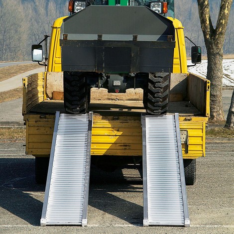 Produktabbildung Nr. 1: Altec Altec Schwerlast-Verladeschienen AVS, ohne Rand, für mittelschwere Ladegüter, Tragkraft/Paar 2.620 kg, LxB 1.620 x 305 mm