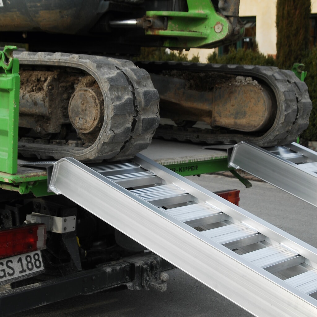 Altec Verladeschienen AVS mit Sprossen, mit Rand, für mittelschwere Ladegüter Tragkraft 1.660 kg/Paar, LxB 2.340 x 245 mm Produktabbildung Nr. 3: Altec Verladeschienen AVS mit Sprossen, mit Rand, für mittelschwere Ladegüter Tragkraft 1.660 kg/Paar, LxB 2.340 x 245 mm