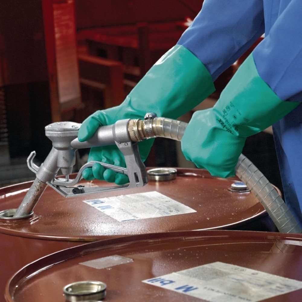 Produktabbildung: Ansell Chemikalienhandschuhe AlphaTec Sol-Vex 37-675, Größe 8 grün, EN 388, EN 374, EN 1149