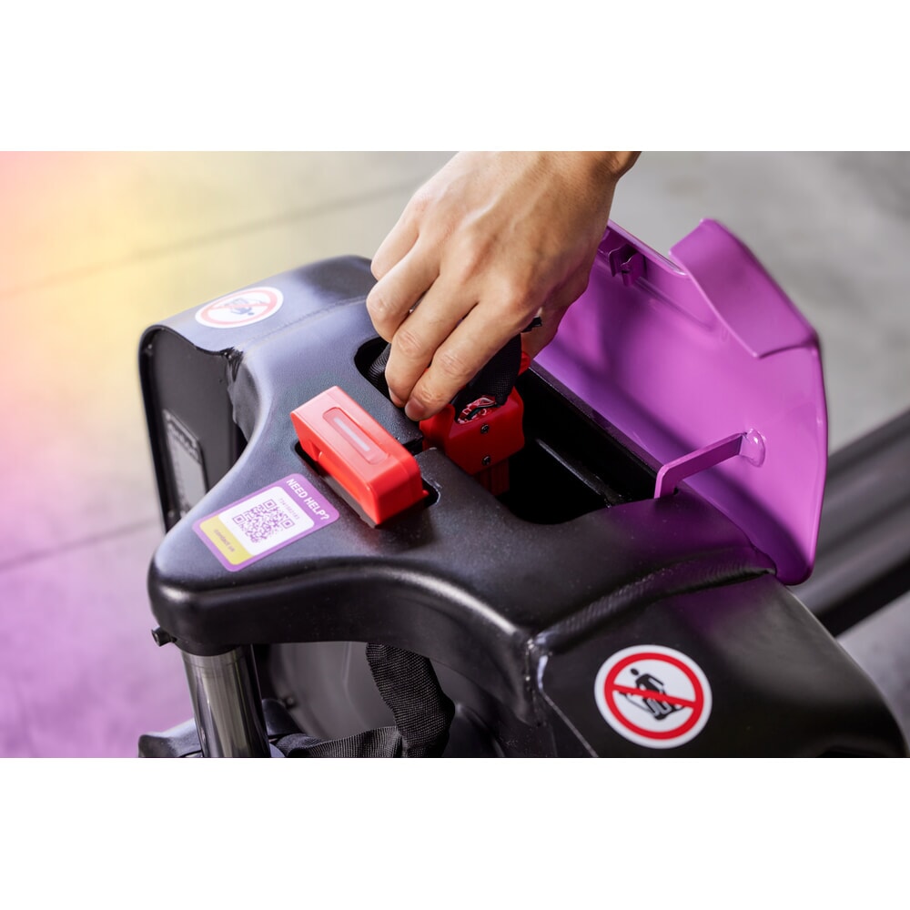 Produktabbildung Nr. 10: AntOn by Jungheinrich Elektro-Hubwagen PTL 1.5 mit Stützrädern, extrabreit für Spezialpaletten, Tragfähigkeit 1.500 kg, Gabellänge 1.150 mm