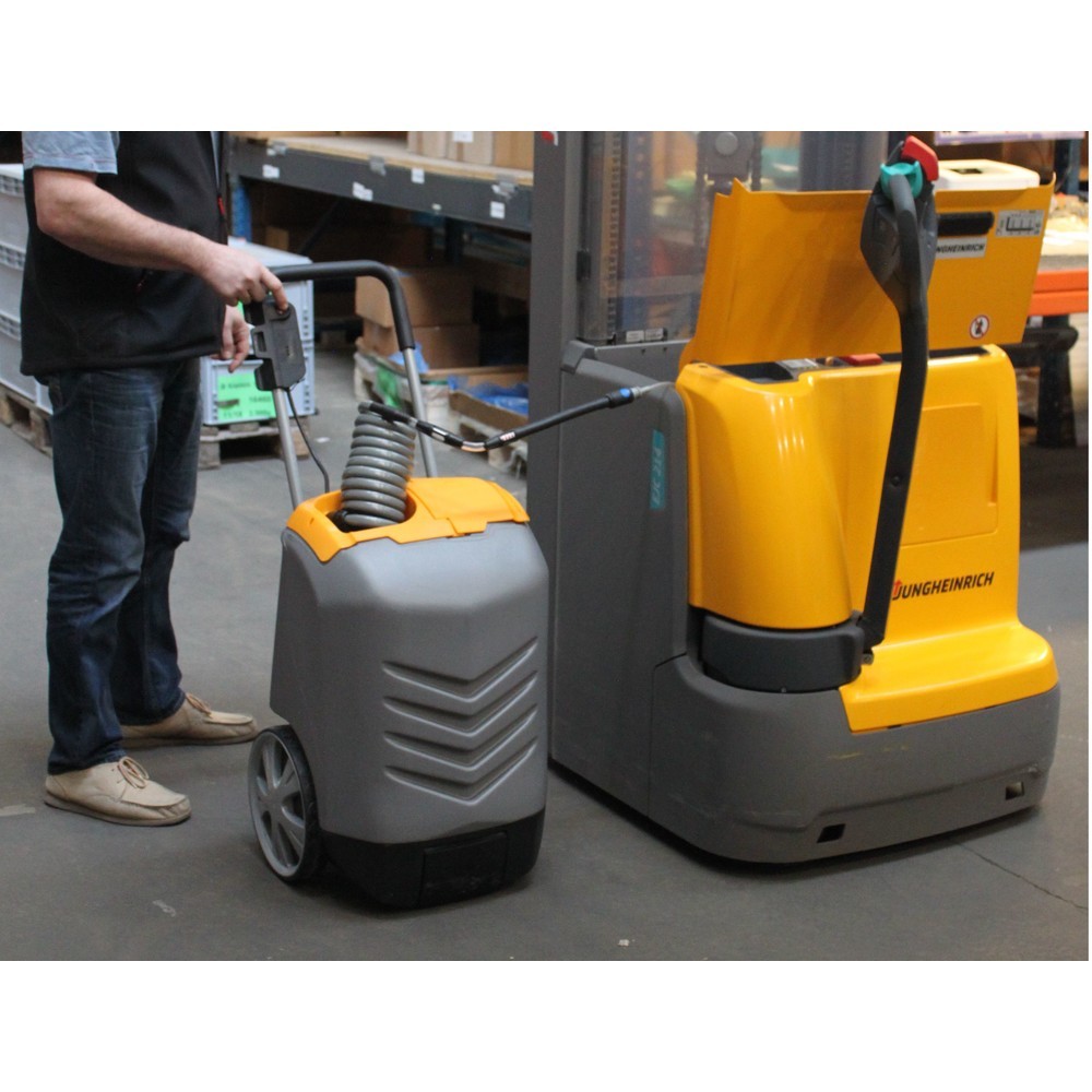 Produktabbildung Nr. 2: Aqua Trolley inkl. 26 l Wassertank, Elektropumpe, Batterie und Ladegerät