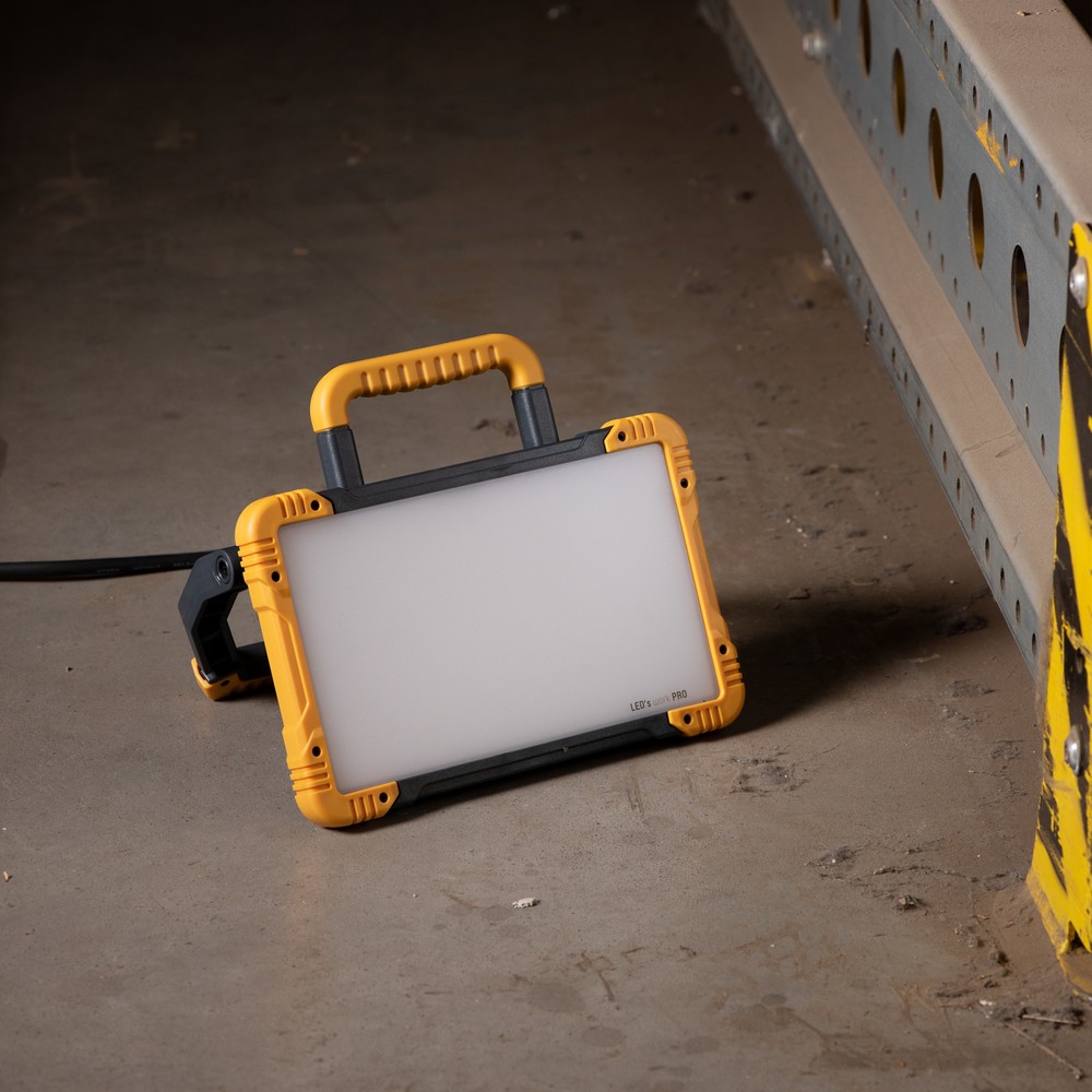 Produktabbildung Nr. 2: Arbeitsleuchte - 30W 3200lm 5000K IP54  - baustellentauglich
