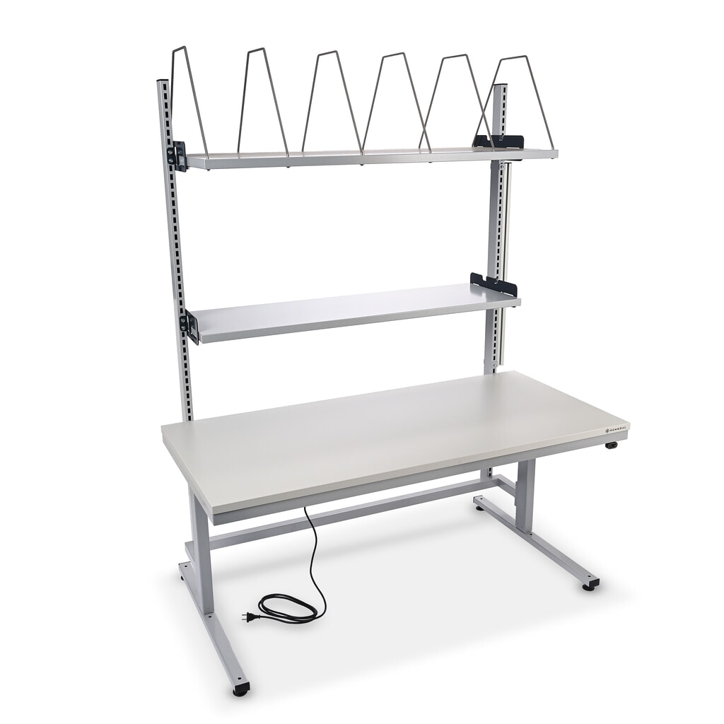 HEMMDAL Elektrisch höhenverstellbarer Packtisch ERGO 2, mit Aufbau, Tragfähigkeit 200 kg, HxBxT 720-1.220 x 1.600 x 750 mm Produktabbildung: HEMMDAL Elektrisch höhenverstellbarer Packtisch ERGO 2, mit Aufbau, Tragfähigkeit 200 kg, HxBxT 720-1.220 x 1.600 x 750 mm