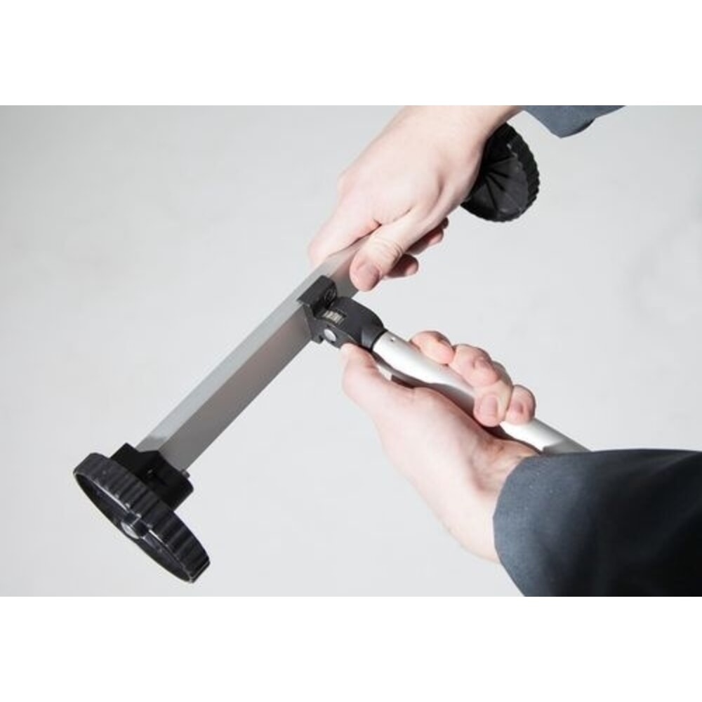 Produktabbildung Nr. 4: Denios Magnetbesen mit verstellbarem Teleskopstiel