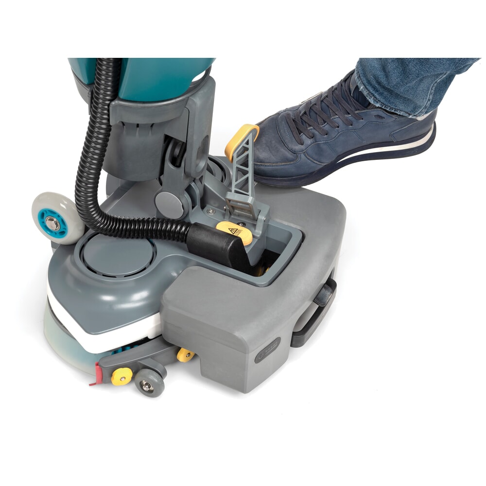 Produktabbildung Nr. 15: Tennant® Handgeführte Micro-Scheuersaugmaschine i-mop, mit gegenläufigen Doppelbürsten, Arbeitsbreite 368 mm