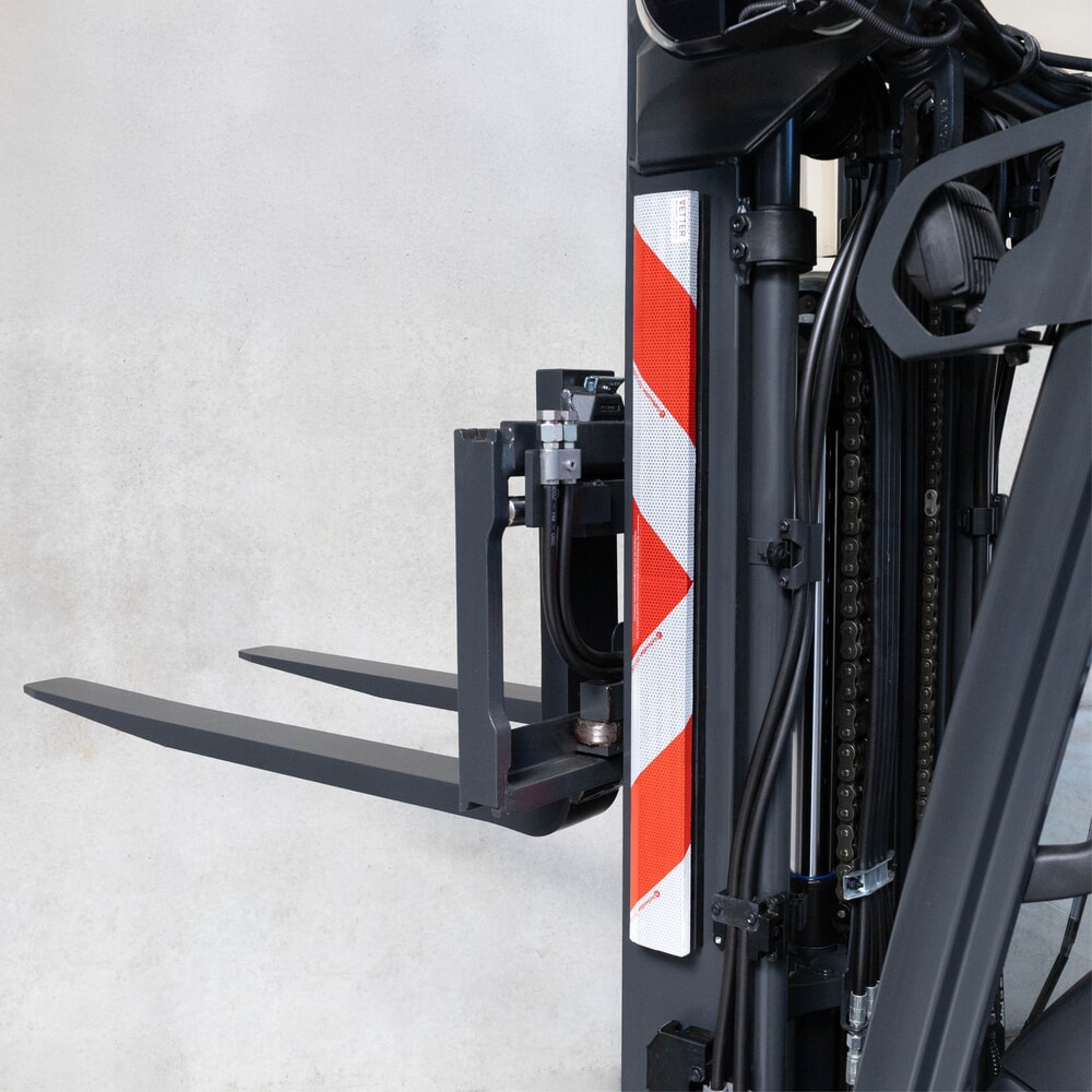 Produktabbildung Nr. 4: VETTER® ZEBRA Warnbalken für Gabelzinken mit Magneten, Länge 800 mm