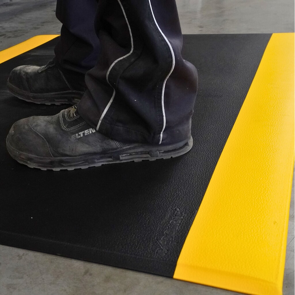 Produktabbildung Nr. 3: REBOURNE® Anti-Ermüdungsmatte W1, für Standzeit bis 3 Stunden, Elefantenhaut, schwarz/gelb, BxL 910 mm x 1200 mm