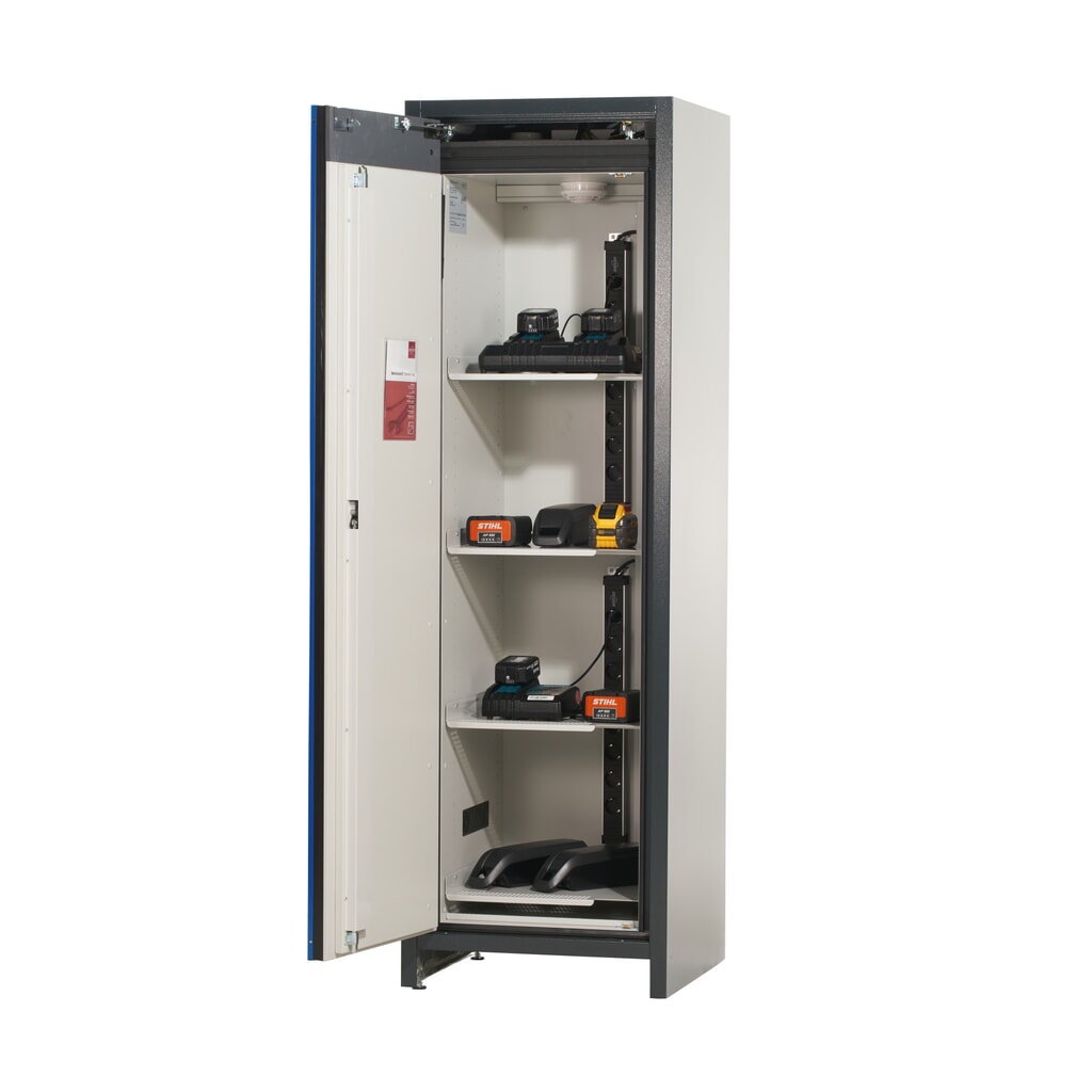 asecos® Akku-Sicherheitsschrank Typ 90 für Lithium-Ionen-Batterien ION-CORE-CHARGE, HxBxT 1.953 x 599 x 615 mm, 4x isolierte Fachböden, 2x Steckdosenleiste (EU-Ausführung), 1x Bodenauffangwanne Produktabbildung Nr. 6: asecos® Akku-Sicherheitsschrank Typ 90 für Lithium-Ionen-Batterien ION-CORE-CHARGE, HxBxT 1.953 x 599 x 615 mm, 4x isolierte Fachböden, 2x Steckdosenleiste (EU-Ausführung), 1x Bodenauffangwanne