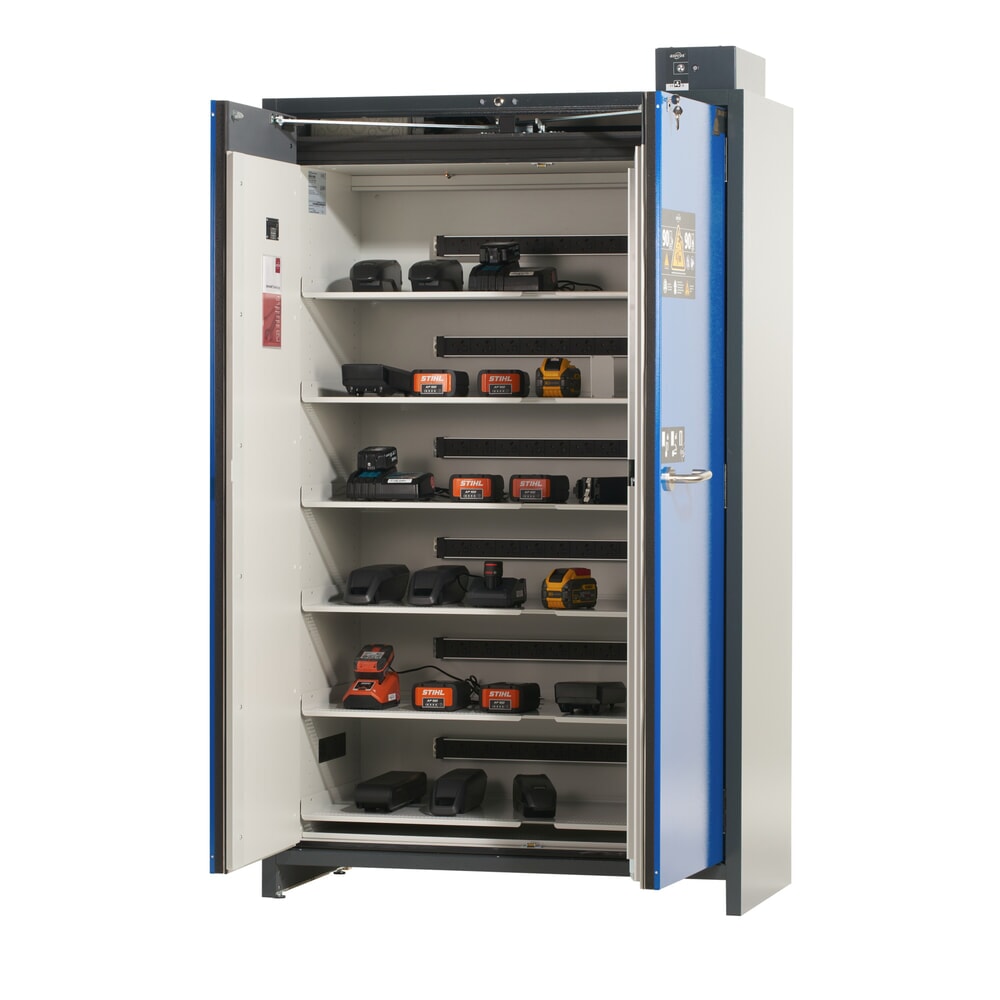 Produktabbildung Nr. 5: asecos® Akku-Sicherheitsschrank Typ 90 für Lithium-Ionen-Batterien ION-PRO-CHARGE, HxBxT 2.224 x 1.193 x 615 mm, 6x gelochte Fachböden, 6x Steckdosenleiste (EU-Ausführung), 1x Bodenauffangwanne