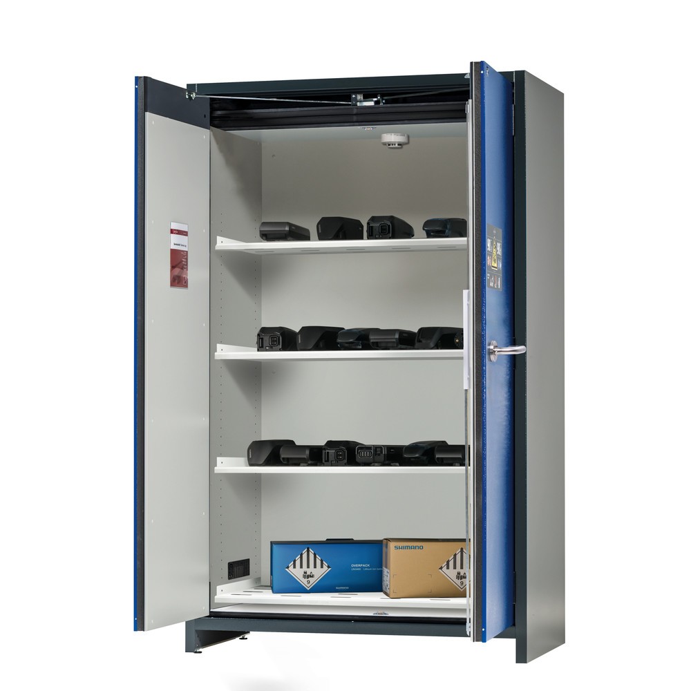 Produktabbildung: asecos® Sicherheitsschrank Typ 90 für Lithium-Ionen-Batterien ION-CORE-STORE, HxBxT 1953x1193x615 mm, 4x gelochte Fachböden, 1x Bodenauffangwanne