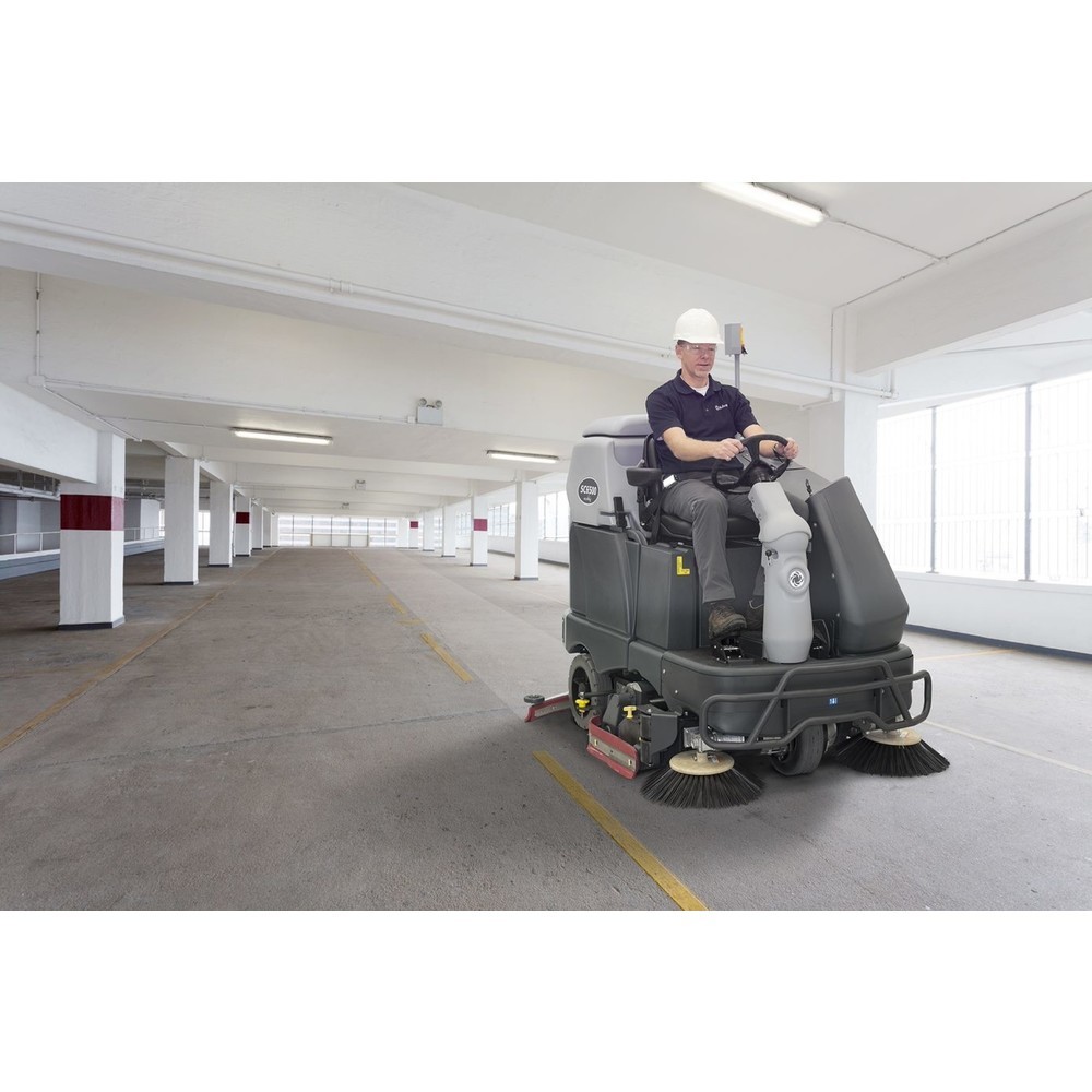 Produktabbildung Nr. 6: Nilfisk® Aufsitz-Scheuer-Saugmaschine SC 6500, theor. Flächenleistung 9.000 m²/h