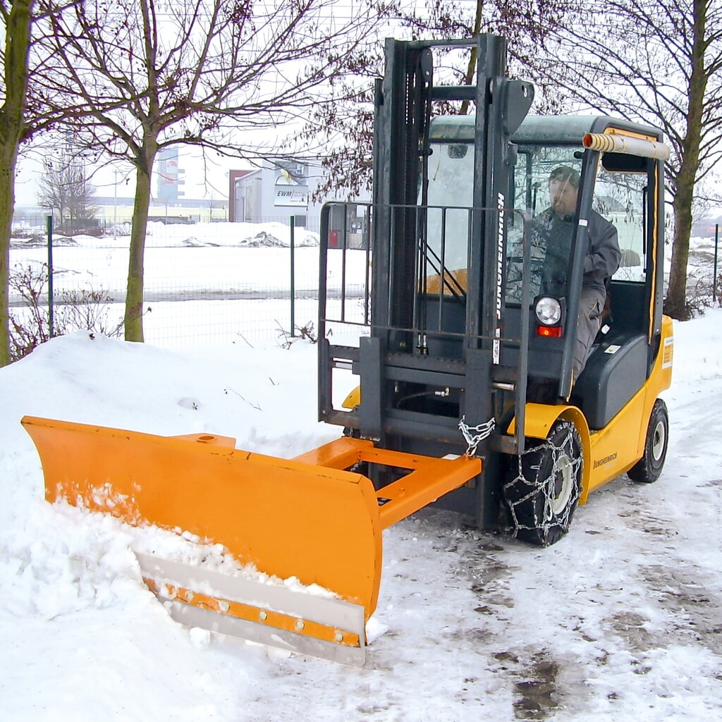 Produktabbildung: Bauer® Stapler-Schneeschieber mit Stahlschürfleiste, Schildbreite 1.500 mm