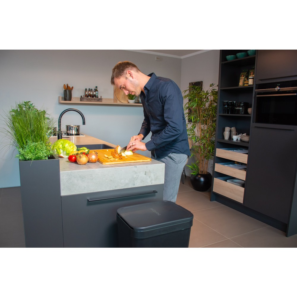 Produktabbildung Nr. 9: BON TON Circubin Abfallbehälter, aus 100 % recyceltem Polypropylen, 2 x 20 Liter, mit Deckel, anthrazit