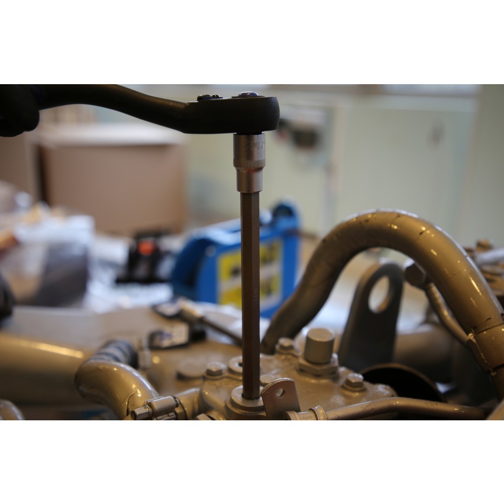 Produktabbildung Nr. 12: BRILLIANT TOOLS 1/2" Innensechskant Bit-Stecknuss, 200 mm lang, 12 mm