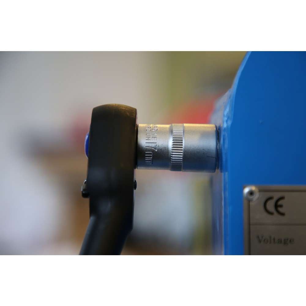 Produktabbildung Nr. 12: BRILLIANT TOOLS 1/2" Sechskant-Stecknuss, 17 mm