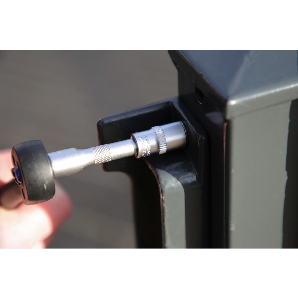 Produktabbildung Nr. 12: BRILLIANT TOOLS 1/4" Sechskant-Stecknuss, 10 mm