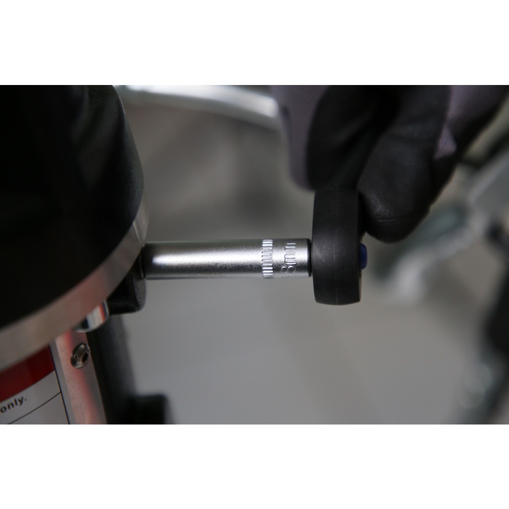 Produktabbildung Nr. 13: BRILLIANT TOOLS 1/4" Sechskant-Stecknuss, lange Ausführung, 8 mm
