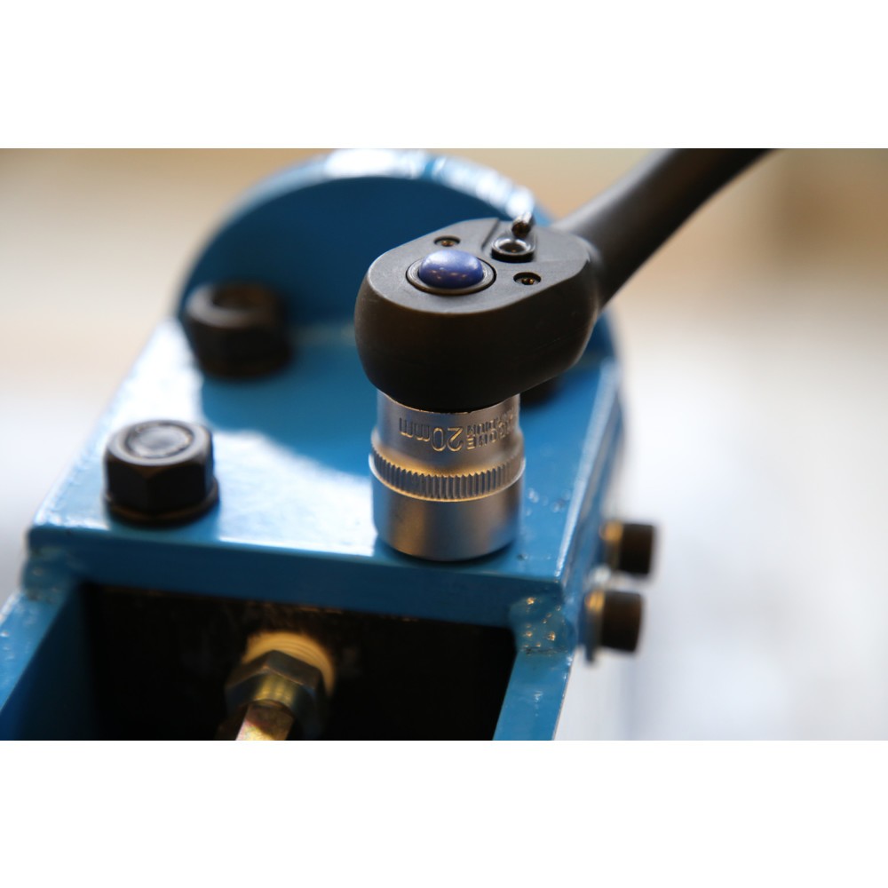 Produktabbildung Nr. 12: BRILLIANT TOOLS 3/8" Sechskant-Stecknuss, 20 mm