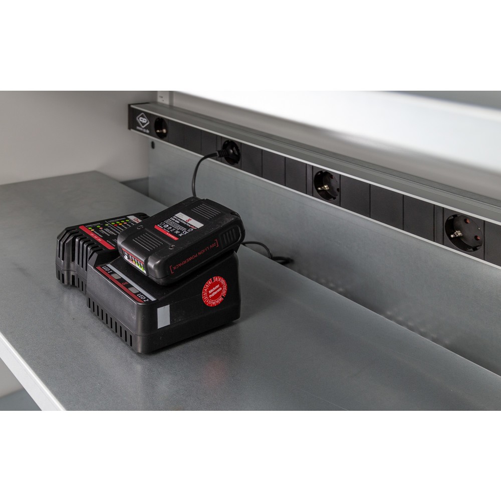 Produktabbildung Nr. 2: C+P Akku-Ladeschrank Serie 89, 3 Schubladen, 1 Elektro-Einlegeboden, 5-fach-Steckdosenleiste, 3 m Zuleitung, lichtgrau/rubinrot
