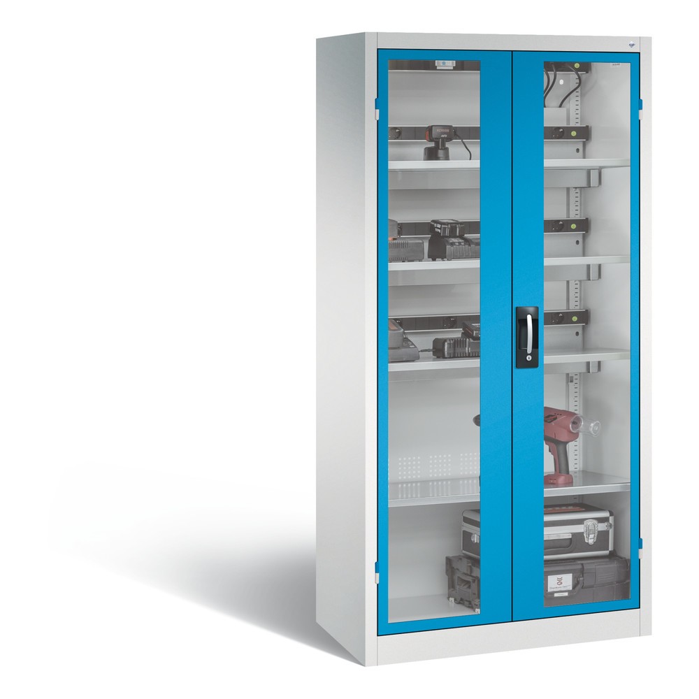 Produktabbildung: C+P Akku-Ladeschrank Serie 89, 3 Elektro-Einlegeböden, 5-fach-Steckdosenleiste, 3 m Zuleitung, Sichtfenster, FI-Schutzschalter, temperaturgesteuerter Lüfter, lichtgrau/lichtblau