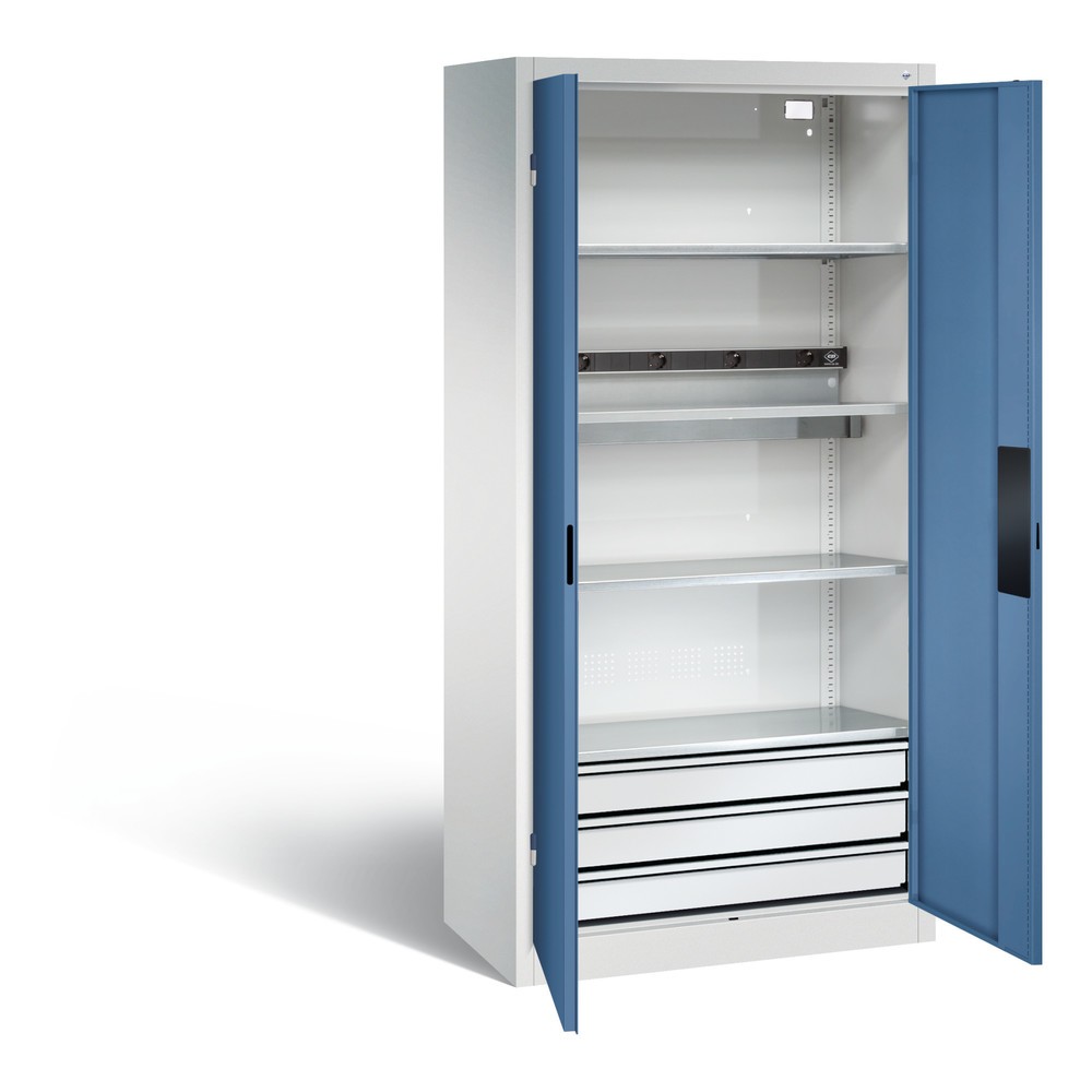 Produktabbildung: C+P Akku-Ladeschrank Serie 89, 3 Schubladen, 1 Elektro-Einlegeboden, 5-fach-Steckdosenleiste, 3 m Zuleitung, lichtgrau/fernblau