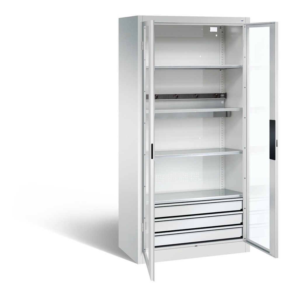 Produktabbildung: C+P Akku-Ladeschrank Serie 89, 3 Schubladen, 1 Elektro-Einlegeboden, 5-fach-Steckdosenleiste, 3 m Zuleitung, Sichtfenster, lichtgrau/lichtgrau