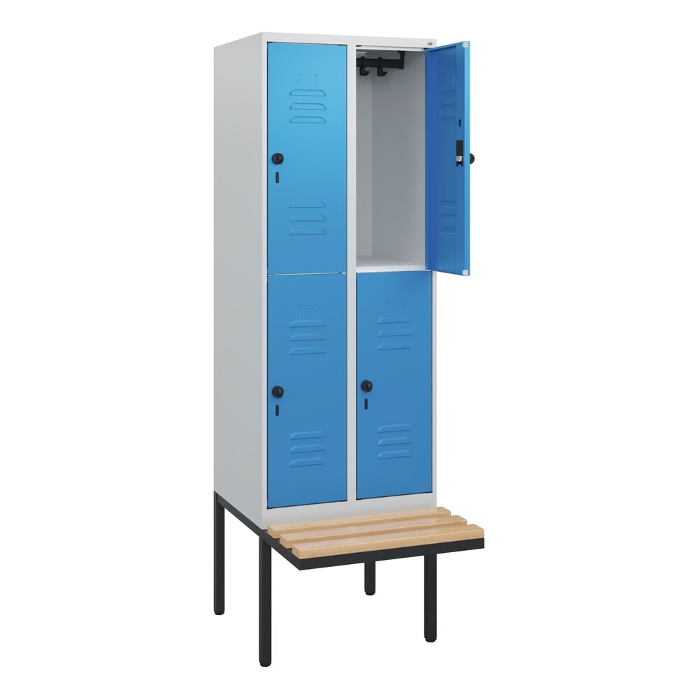 Produktabbildung: C+P Doppelstock-Spind Classic PLUS, 2 Abteile, HxBxT 1.950 x 600 x 815 mm, für Vorhängeschloss, auskragende Bank aus Buche, lichtgrau, lichtblau