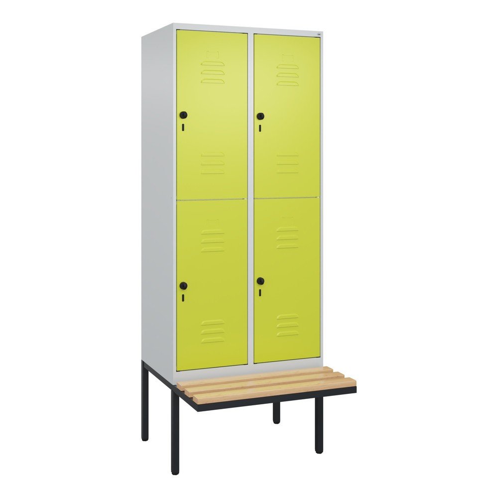 Produktabbildung: C+P Doppelstock-Spind Classic PLUS, 2 Abteile, HxBxT 2.120 x 800 x 815 mm, für Vorhängeschloss, auskragende Bank aus Buche, lichtgrau, clowngrün