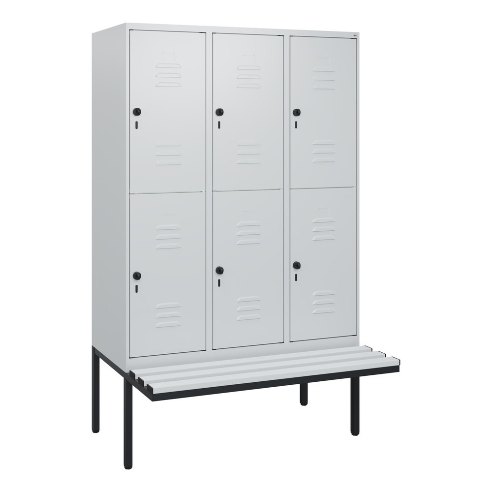 Produktabbildung: C+P Doppelstock-Spind Classic PLUS, 3 Abteile, HxBxT 1.950 x 1.200 x 815 mm, für Vorhängeschloss, auskragende Bank aus Kunststoff, lichtgrau, lichtgrau