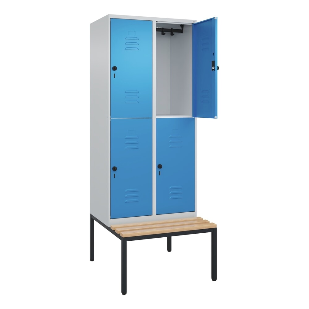 Produktabbildung: C+P Doppelstock-Spind Classic PLUS, 2 Abteile, HxBxT 2.120 x 800 x 815 mm, für Vorhängeschloss, untergebaute Bank aus Buche, lichtgrau, lichtblau