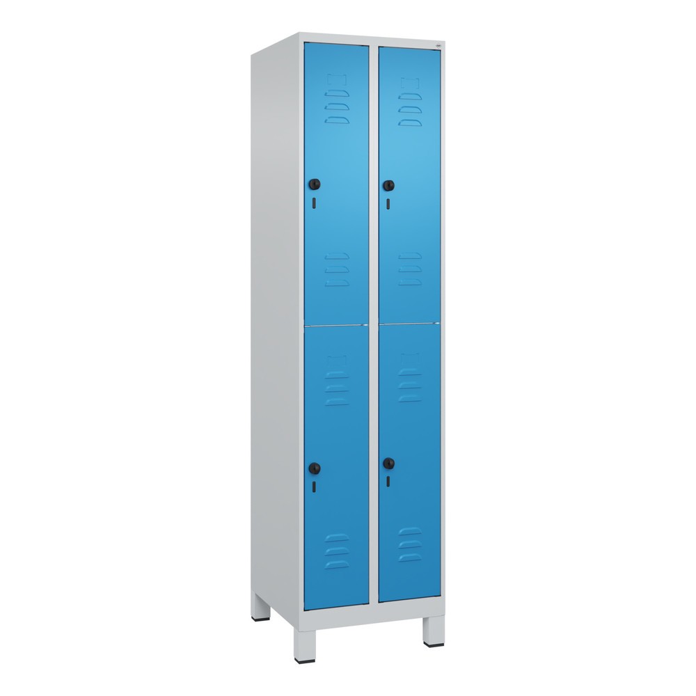 Produktabbildung: C+P Doppelstock-Spind Classic PLUS, Füße, 2 Abteile, HxBxT 1.950 x 500 x 500 mm, lichtgrau, lichtblau, 4 Fächer, für Vorhängeschloss
