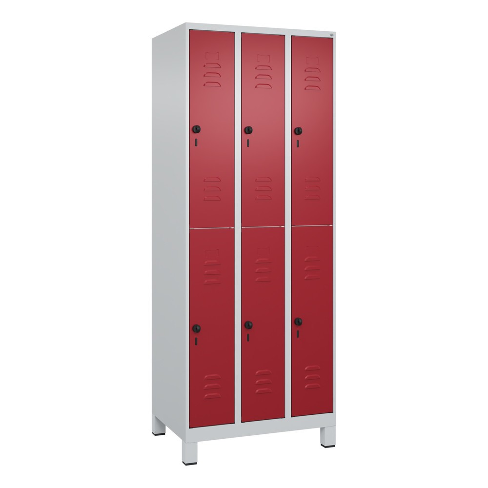 Produktabbildung: C+P Doppelstock-Spind Classic PLUS, Füße, 3 Abteile, HxBxT 1.950 x 750 x 500 mm, lichtgrau, rubinrot, 6 Fächer, für Vorhängeschloss