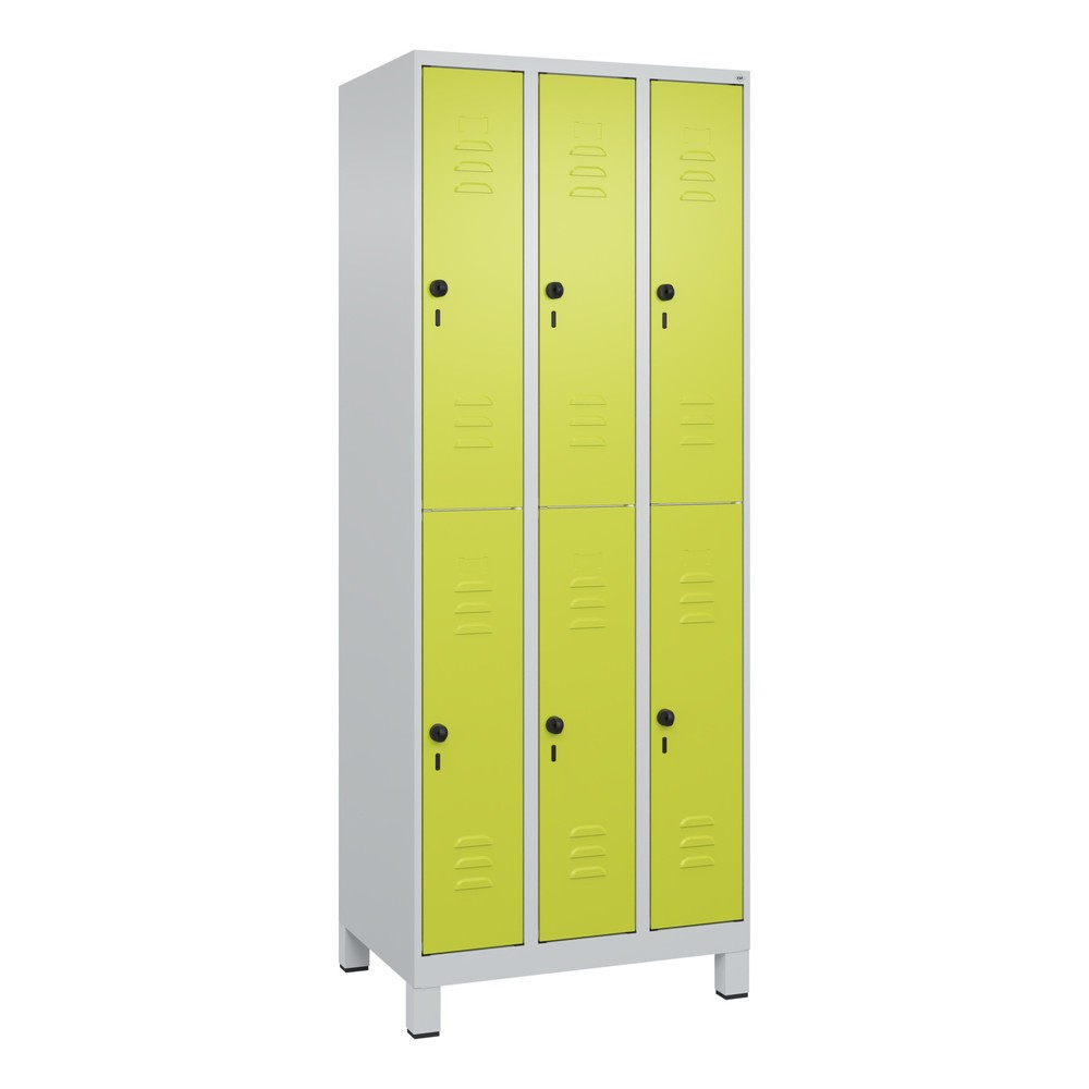 Produktabbildung: C+P Doppelstock-Spind Classic PLUS, Füße, 3 Abteile, HxBxT 1.950 x 750 x 500 mm, lichtgrau, clowngrün, 6 Fächer, für Vorhängeschloss