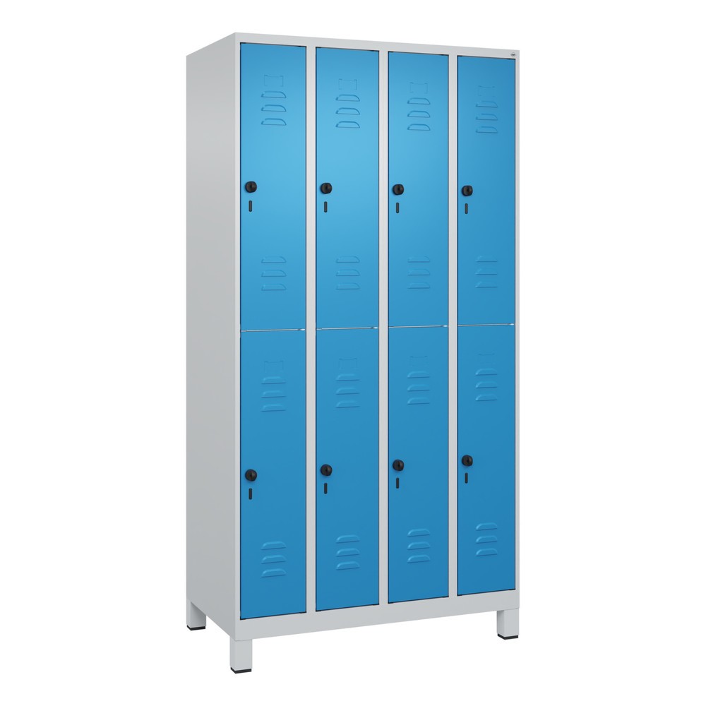 Produktabbildung: C+P Doppelstock-Spind Classic PLUS, Füße, 4 Abteile, HxBxT 1.950 x 1.000 x 500 mm, lichtgrau, lichtblau, 8 Fächer, für Vorhängeschloss