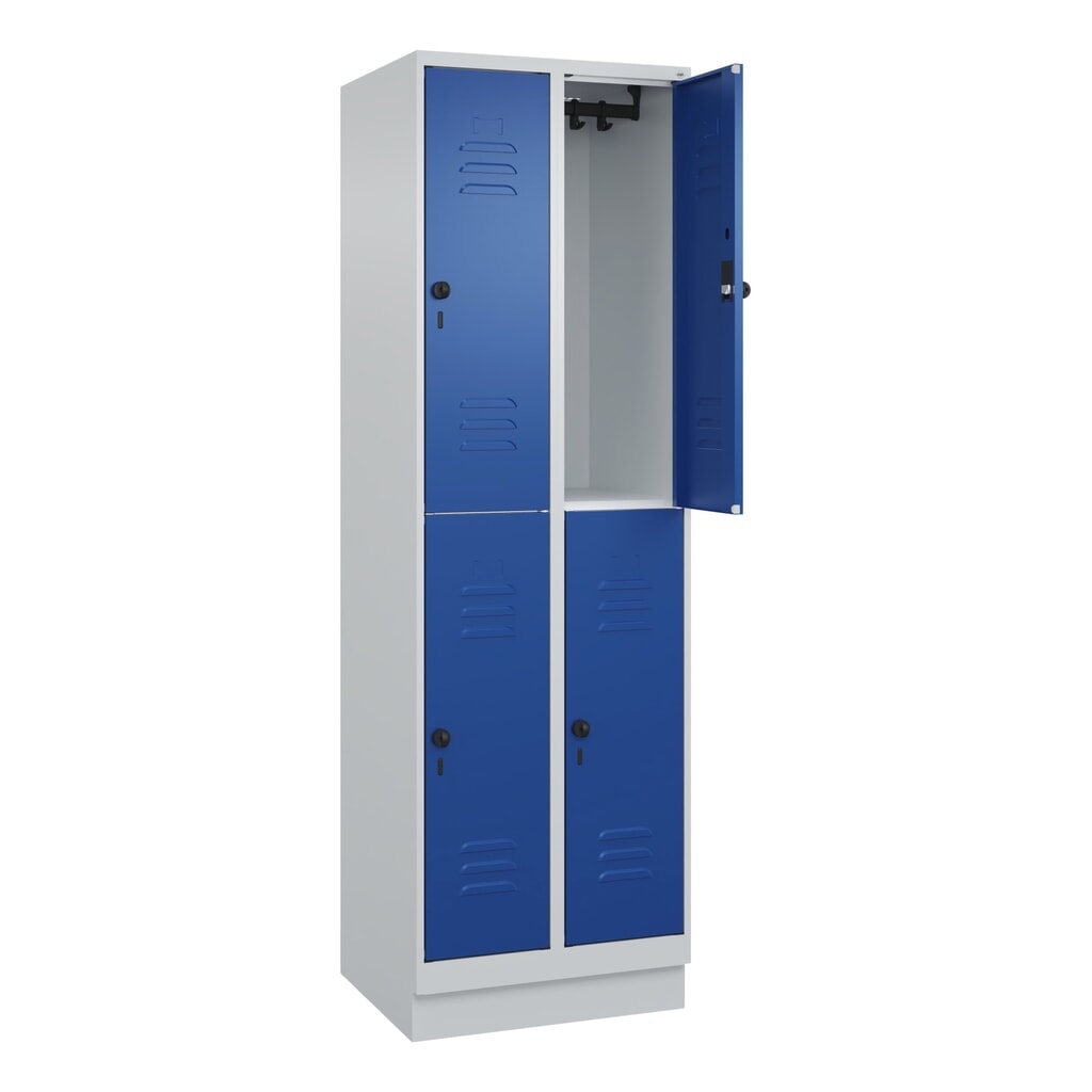 C+P Doppelstock-Spind Classic PLUS, Sockel, 2 Abteile, HxBxT 1.950 x 600 x 500 mm, lichtgrau, enzianblau, 4 Fächer, für Vorhängeschloss Produktabbildung: C+P Doppelstock-Spind Classic PLUS, Sockel, 2 Abteile, HxBxT 1.950 x 600 x 500 mm, lichtgrau, enzianblau, 4 Fächer, für Vorhängeschloss