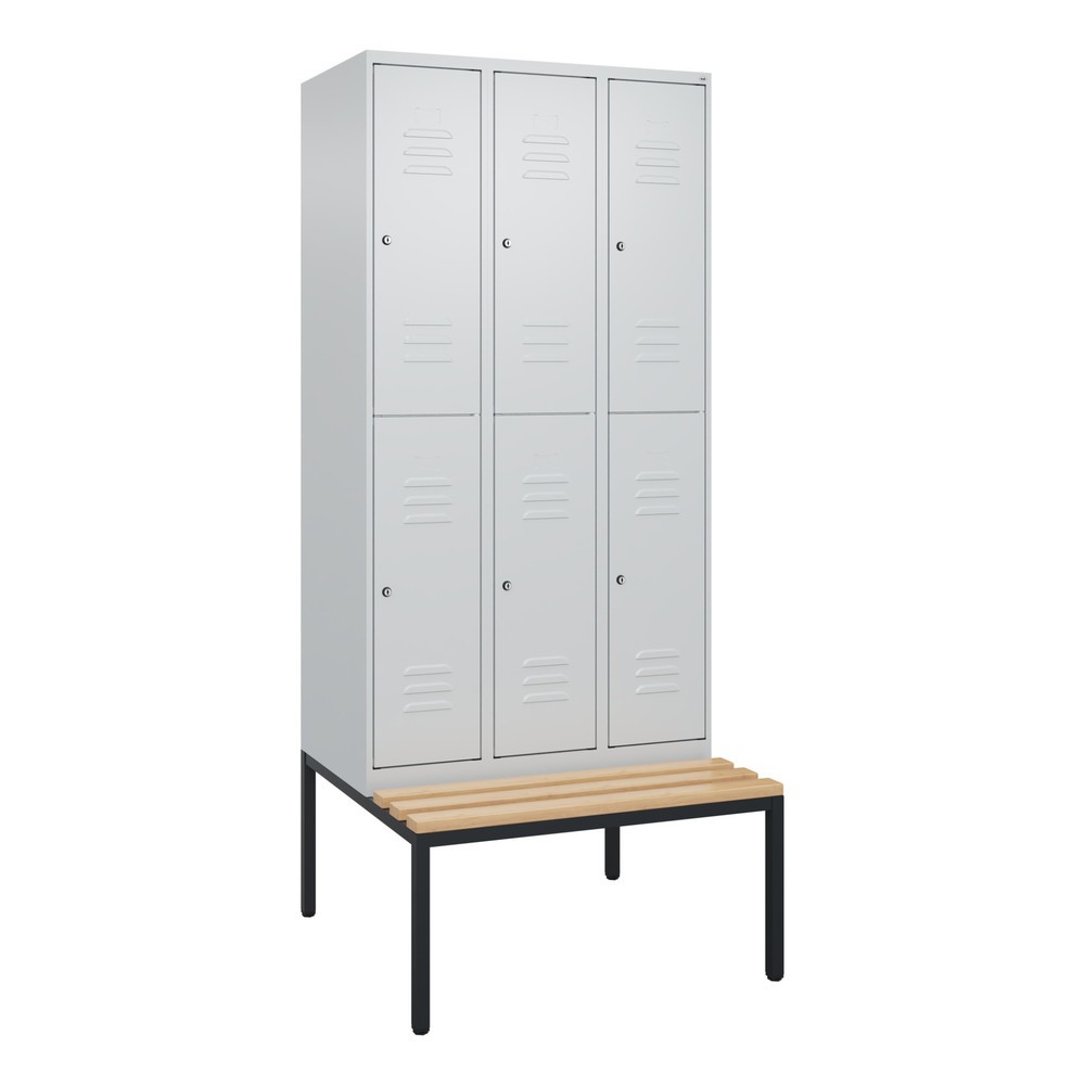 Produktabbildung: C+P Doppelstock-Spind Classic PLUS, 3 Abteile, HxBxT 2.120 x 900 x 815 mm, Zylinderschloss, untergebaute Bank aus Buche, lichtgrau, lichtgrau