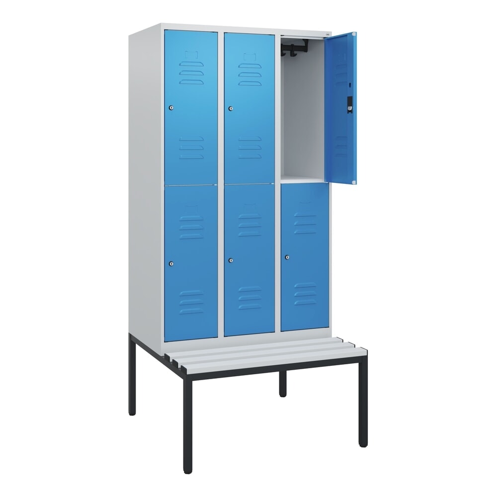 Produktabbildung: C+P Doppelstock-Spind Classic PLUS, 3 Abteile, HxBxT 1.950 x 900 x 815 mm, Zylinderschloss, untergebaute Bank aus Kunststoff, lichtgrau, lichtblau