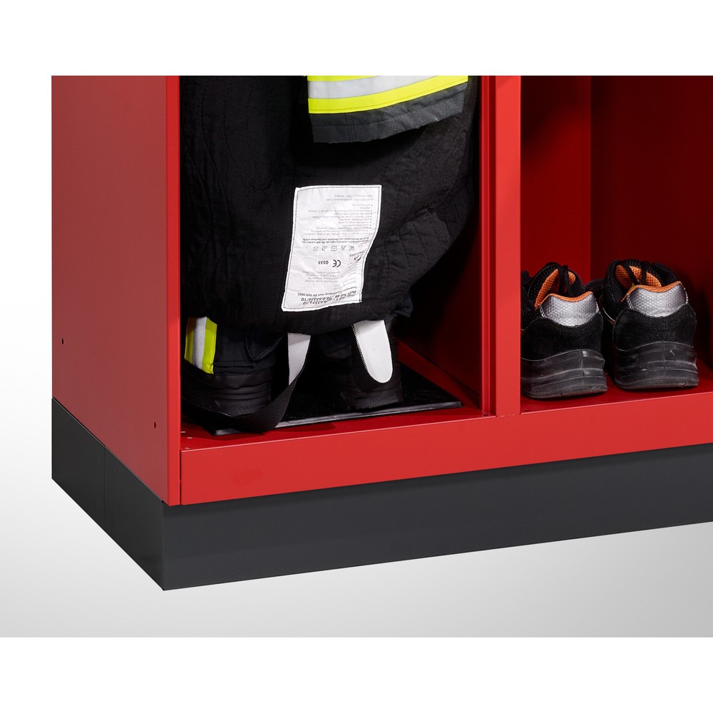 Produktabbildung Nr. 5: C+P Feuerwehrspind EXPERT, Sockel, 3 Abteile, HxBxT 1.850 x 1.200 x 500 mm, anthrazitgrau, mit Helmhalter