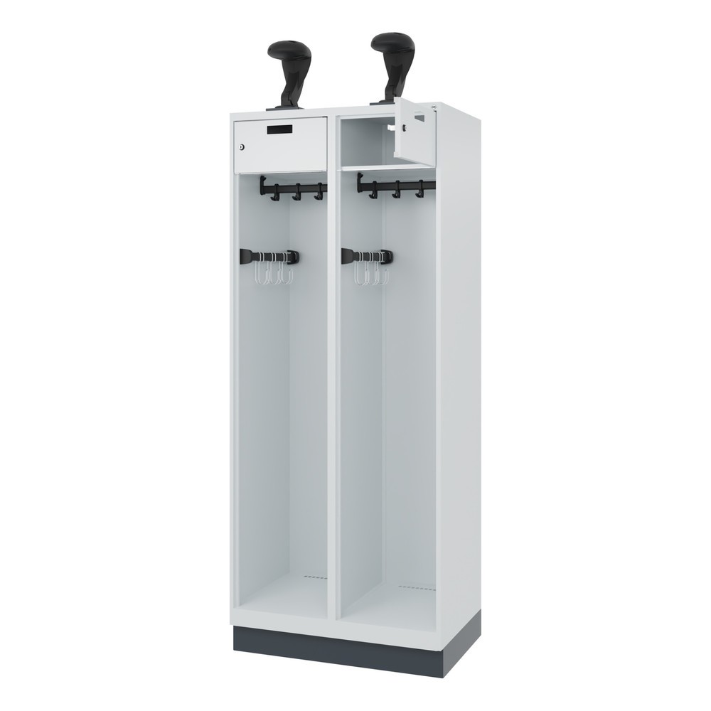 Produktabbildung: C+P Feuerwehrspind PRAKTUS, Sokel, 2 Abteile, HxBxT 1.850 x 800 x 500 mm, lichtgrau, mit Helmhalter