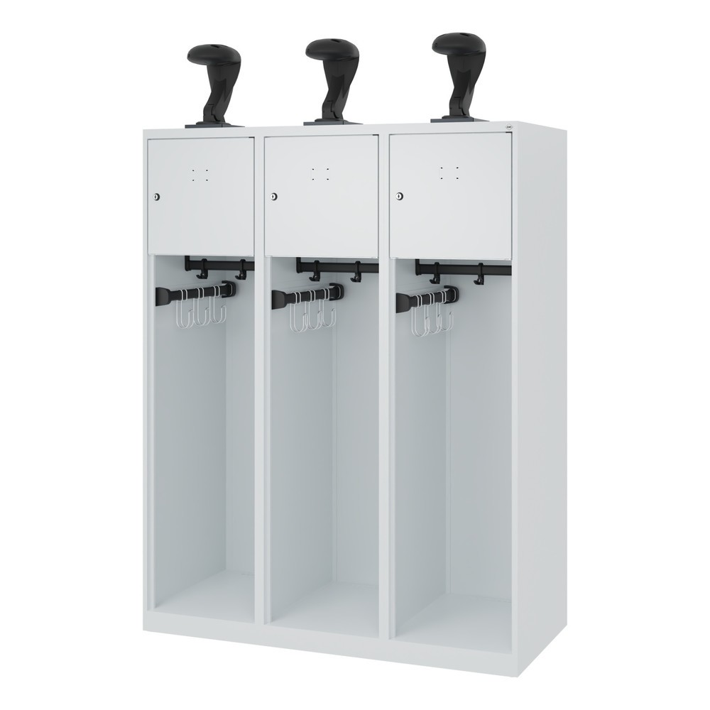 Produktabbildung Nr. 5: C+P Feuerwehrspind YOUNGSTER, Bodengleiter, 3 Abteile, HxBxT 1.530 x 1.200 x 500 mm, lichtgrau, mit Helmhalter