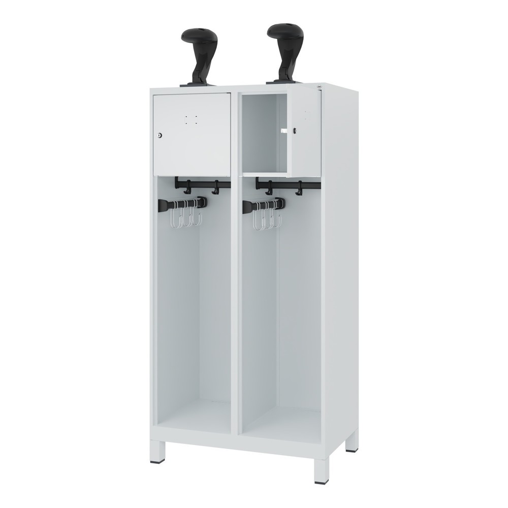 Produktabbildung: C+P Feuerwehrspind YOUNGSTER, Füße, 2 Abteile, HxBxT 1.530 x 800 x 500 mm, lichtgrau, mit Helmhalter