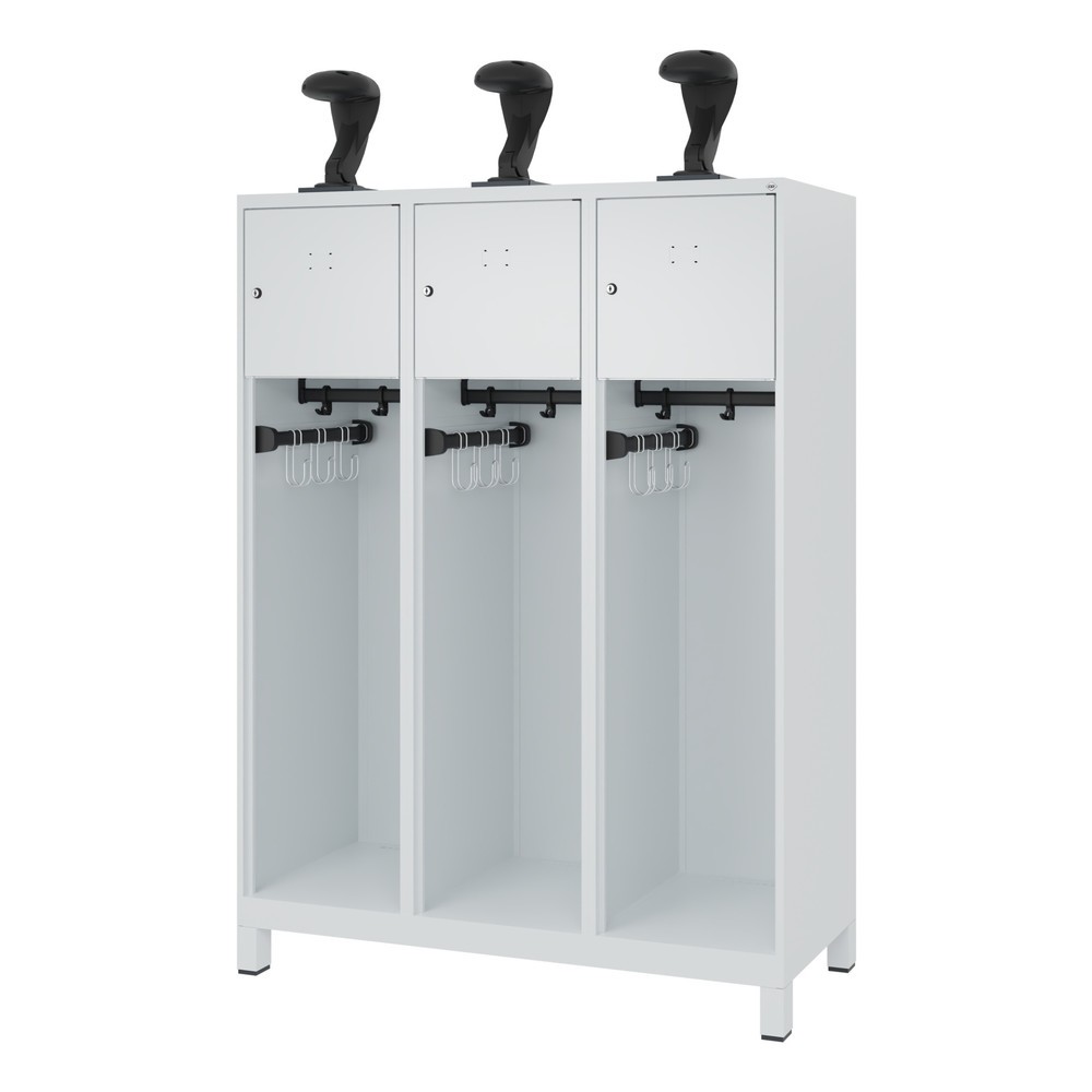 Produktabbildung Nr. 5: C+P Feuerwehrspind YOUNGSTER, Füße, 3 Abteile, HxBxT 1.530 x 1.200 x 500 mm, lichtgrau, mit Helmhalter