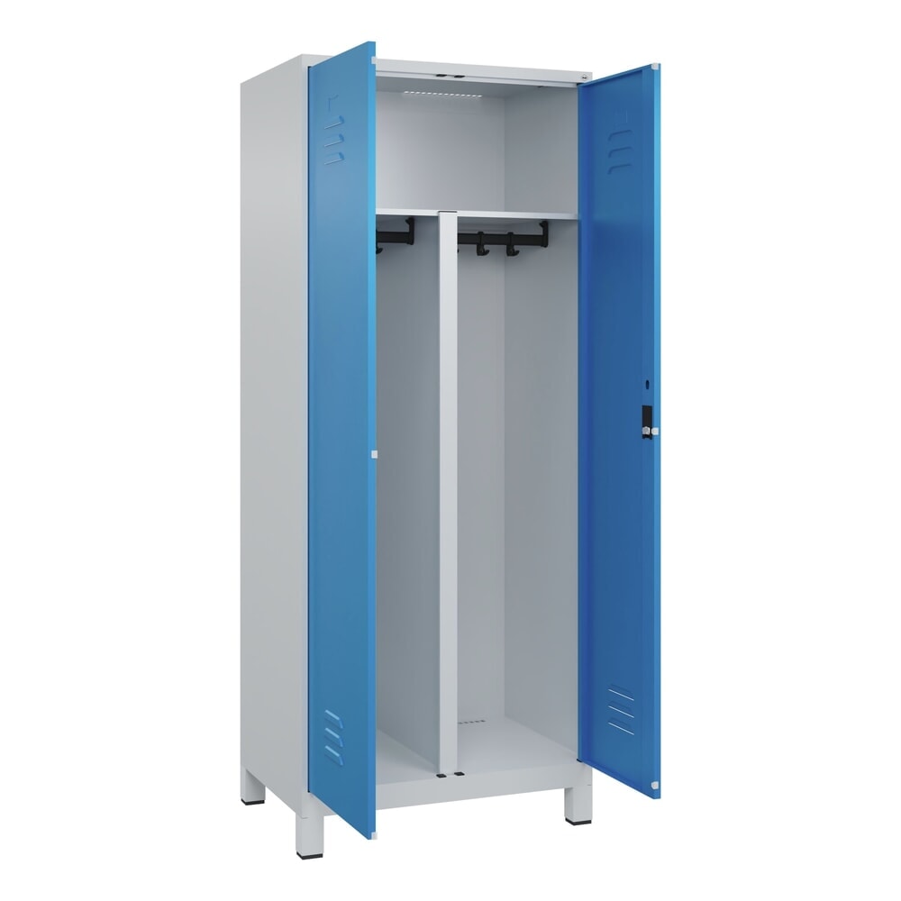 C+P PSA Doppel-Spind Classic PLUS, Füße, 2 Abteile, HxBxT 1.950 x 800 x 500 mm, lichtgrau, lichtblau, Zylinderschloss Produktabbildung: C+P PSA Doppel-Spind Classic PLUS, Füße, 2 Abteile, HxBxT 1.950 x 800 x 500 mm, lichtgrau, lichtblau, Zylinderschloss
