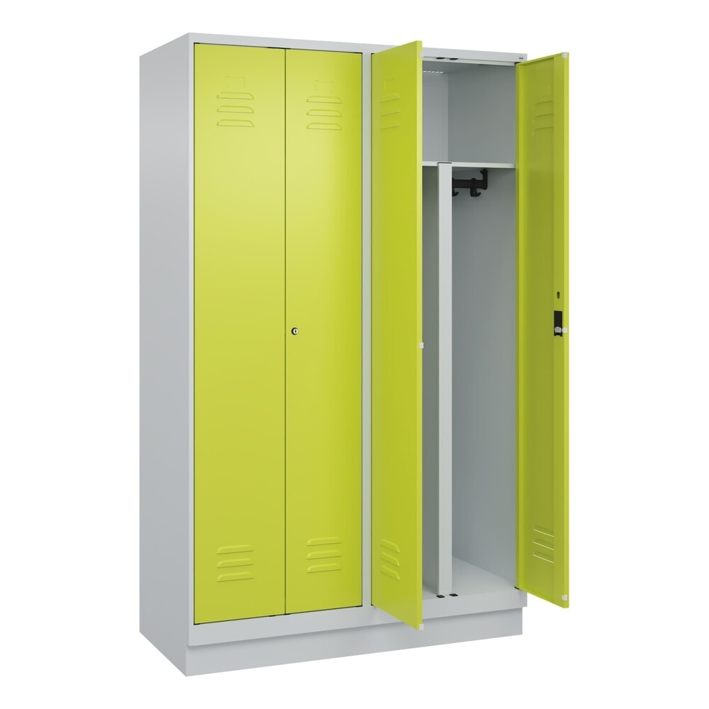 Produktabbildung: C+P PSA Doppel-Spind Classic PLUS, Sockel, 4 Abteile, HxBxT 1.950 x 1.200 x 500 mm, lichtgrau, clowngrün, Zylinderschloss