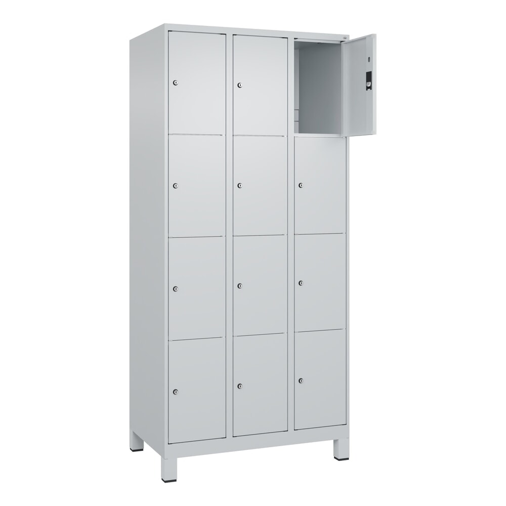 Produktabbildung Nr. 1: C+P Schließfachschrank Classic PLUS, Füße, 3 Abteile, HxBxT 1.950 x 900 x 500 mm, lichtgrau, lichtgrau, 12 Fächer, Zylinderschloss