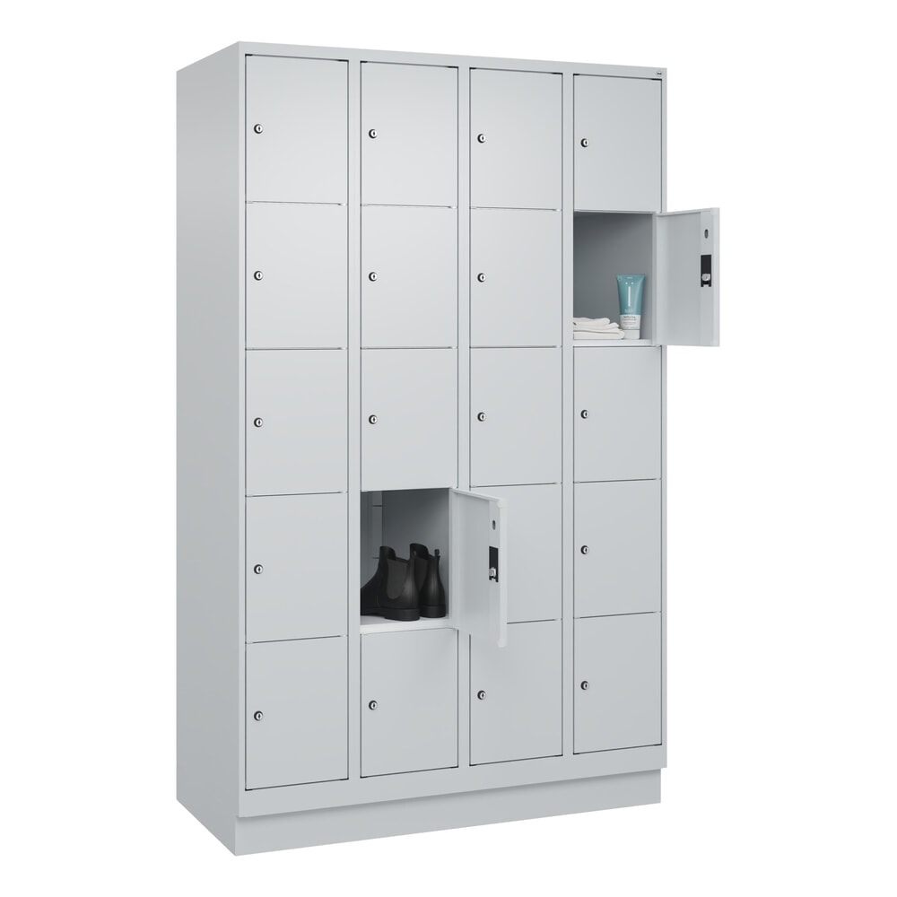 Produktabbildung Nr. 9: C+P Schließfachschrank Classic PLUS, Sockel, 4 Abteile, HxBxT 1.950 x 1.200 x 500 mm, lichtgrau, lichtgrau, 20 Fächer, Zylinderschloss