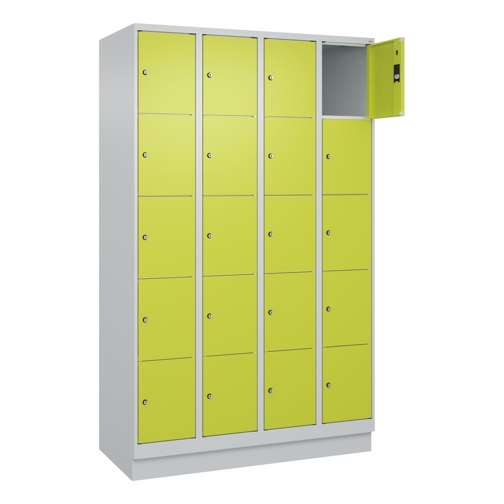 Produktabbildung Nr. 1: C+P Schließfachschrank Classic PLUS, Sockel, 4 Abteile, HxBxT 1.950 x 1.200 x 500 mm, lichtgrau, clowngrün, 20 Fächer, Zylinderschloss